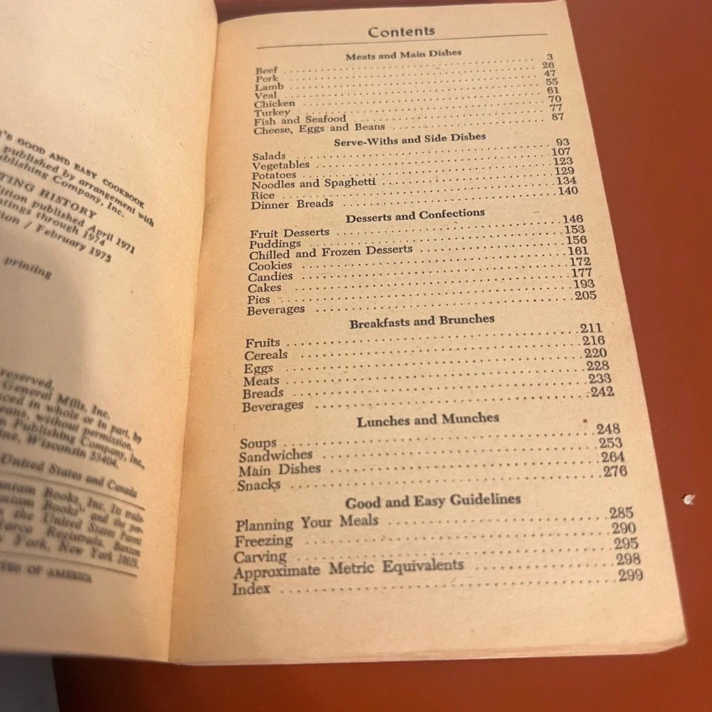 Betty Crocker Good and Easy Cookbook Vintage 1975 Paperback 650+ Recipes Bantam